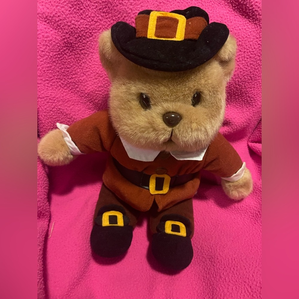 Gibson Greetings 1997 Stuffed Bear Thanksgiving Boy Pilgrim Plush Toy 12"